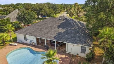 (PAID OFF SOLAR PANELS :)- Immaculate custom built home in - photo 30