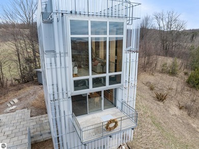 The nationally acclaimed Chameleon House. Designed by renowned - photo 5