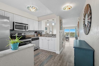 Fully upgraded condo unit offering the perfect blend of style - photo 2