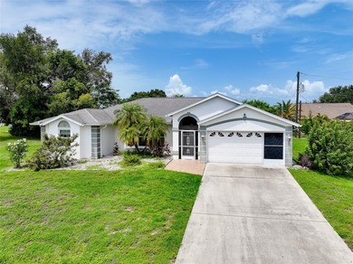 Welcome to this spacious 3-bedroom, 2-bath home offering 1,960 - photo 4