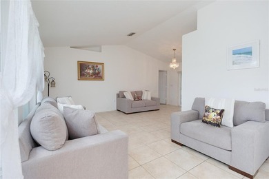 Welcome to this spacious 3-bedroom, 2-bath home offering 1,960 - photo 8