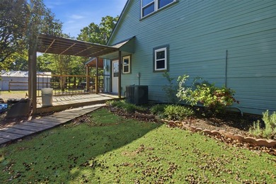 This charming lake community home makes a lasting impression - photo 3