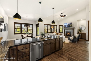 Rare opportunity to own a beautifully appointed, single-level - photo 11