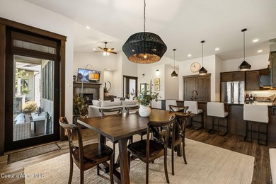 Rare opportunity to own a beautifully appointed, single-level - photo 14
