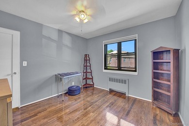 Welcome to this beautifully maintained lower unit, move-in-ready - photo 14
