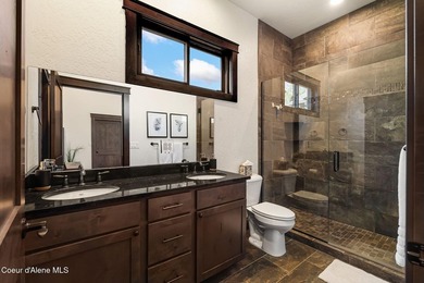 Rare opportunity to own a beautifully appointed, single-level - photo 21