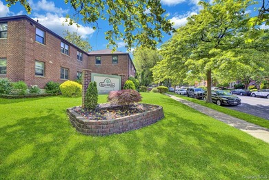 Welcome to this beautifully maintained lower unit, move-in-ready - photo 21