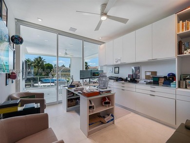 Waterfront luxury reimagined with 100' of frontage & a 15,000 lb - photo 28
