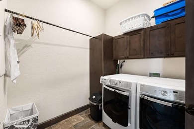 Rare opportunity to own a beautifully appointed, single-level - photo 29