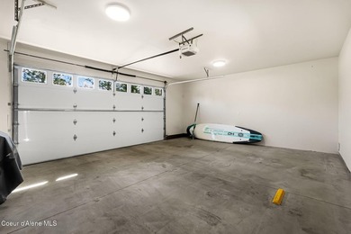 Rare opportunity to own a beautifully appointed, single-level - photo 31