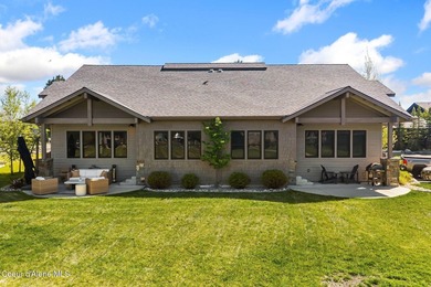 Rare opportunity to own a beautifully appointed, single-level - photo 32