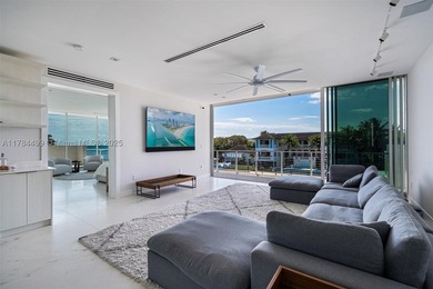 Waterfront luxury reimagined with 100' of frontage & a 15,000 lb - photo 34