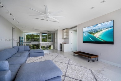 Waterfront luxury reimagined with 100' of frontage & a 15,000 lb - photo 35