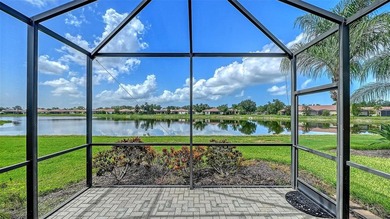 Enjoy EXPANSIVE LAKE VIEWS from this light-filled Bella Vista - photo 1