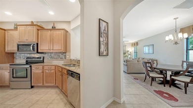Enjoy EXPANSIVE LAKE VIEWS from this light-filled Bella Vista - photo 3
