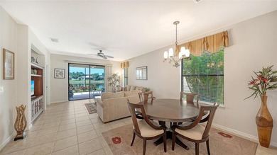 Enjoy EXPANSIVE LAKE VIEWS from this light-filled Bella Vista - photo 4