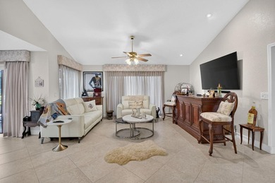 Welcome to this immaculate three-bedroom, two-bathroom - photo 6