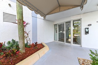 Beautifully remodeled 3BR/2BA condo in desirable Boca Teeca No - photo 4