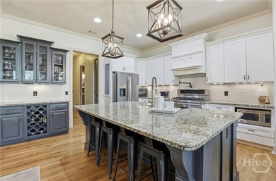 Welcome to luxury living in the highly sought-after Waterways - photo 13