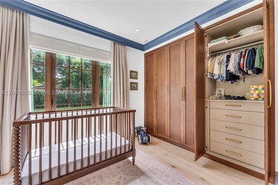 A rare opportunity to own a masterfully restored 1920s Spanish - photo 15