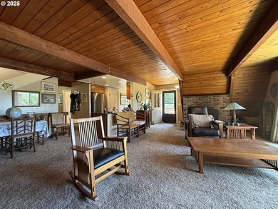 Welcome to this private oasis surrounded by magnificent trees - photo 17