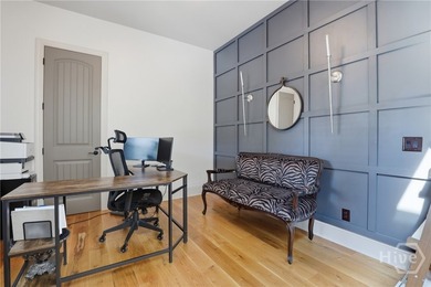 Welcome to luxury living in the highly sought-after Waterways - photo 20