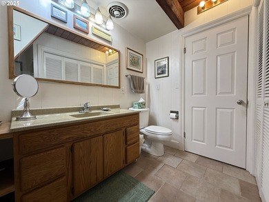 Welcome to this private oasis surrounded by magnificent trees - photo 20