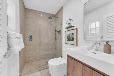 A rare opportunity to own a masterfully restored 1920s Spanish - photo 22