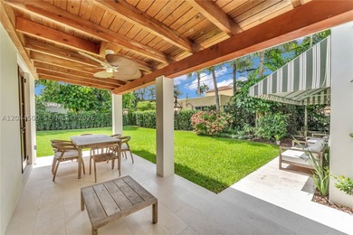 A rare opportunity to own a masterfully restored 1920s Spanish - photo 25