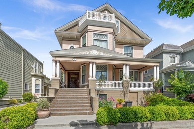 THIS PROPERTY IS TRULY A CASH MAKING MACHINE! It's a truly rare - photo 1