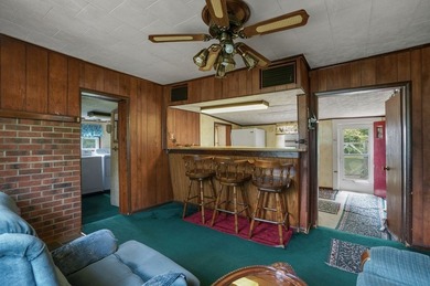 Discover the potential in this cozy 2-bedroom, 1-bathroom home - photo 14