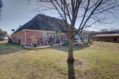 Waterfront Charm in East Texas - photo 3