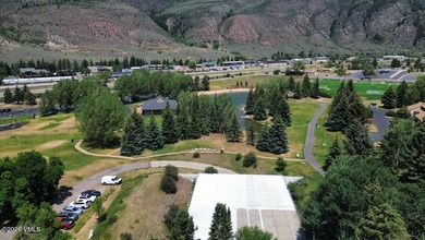 Wake up to mountain living at its best. Nestled in the heart of - photo 23