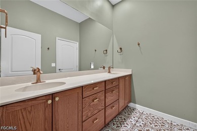 The ultimate live-work property:4 bedroom 2 bath home with - photo 26