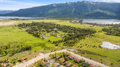 Enjoy effortless mountain living in this well-appointed - photo 27