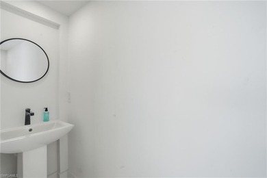 Unmatched Waterfront Living in the Heart of Fort Myers Beach! - photo 31