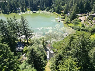 Rare opportunity to own a charming vintage lakefront home on - photo 4