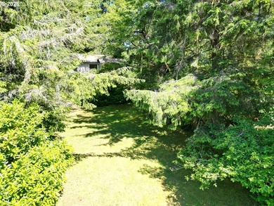 Rare opportunity to own a charming vintage lakefront home on - photo 8