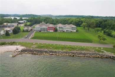Lake Condo For Sale in Lakeside Marblehead, Ohio