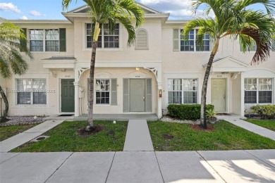 Lake Townhome/Townhouse For Sale in Dania, Florida