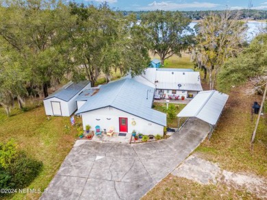 Lake Home For Sale in Keystone Heights, Florida