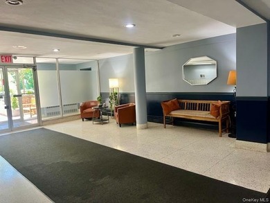 Well maintained large 2 bedroom with Terrace. This elevator - photo 22