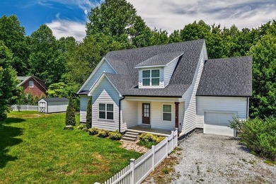 Welcome home! This beautifully maintained 2020-built gem sits on - photo 4