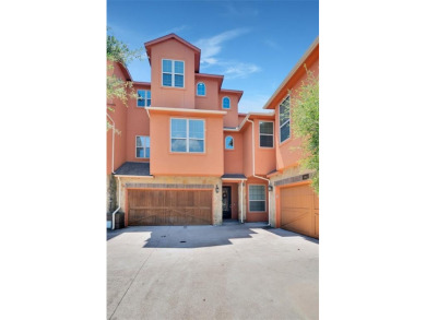 Lake Townhome/Townhouse For Sale in Grand Prairie, Texas