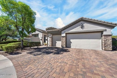 ### Luxury MLS Description (Under 800 Characters) Experience - photo 2