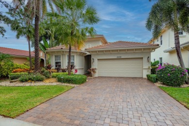 Lake Home For Sale in Palm Beach Gardens, Florida