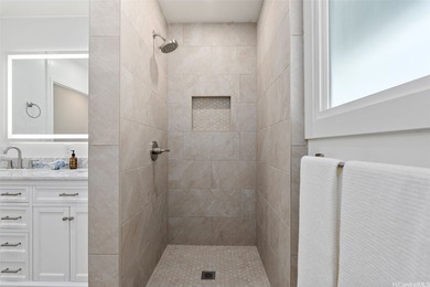 Welcome to the beach home of your dreams, where location and - photo 18