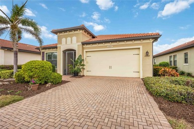(private lake, pond, creek) Home For Sale in Venice Florida