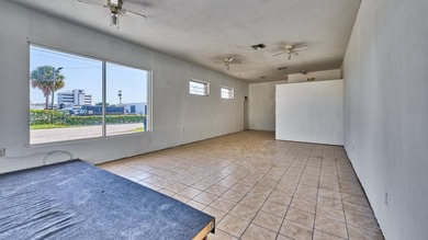 Excellent value-add investment opportunity in Riviera Beach! - photo 6