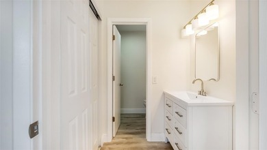 Top-Floor Corner Unit | All Ages | Rent Right Away! Experience - photo 22